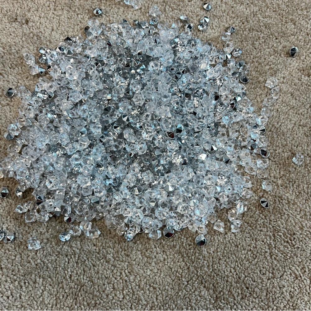 Mixture of acrylic clustered rocks acrylic rhinestone diamonds wedding art craft